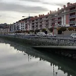 Costa, Parking Privado Con Puerta Incluido Apartamento Zumaia